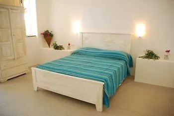 Salinarelais Rooms&Suite Malfa