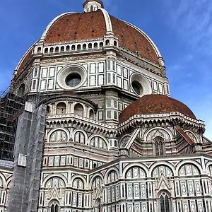https://casa-cimabue.it-tuscanyhotel.com